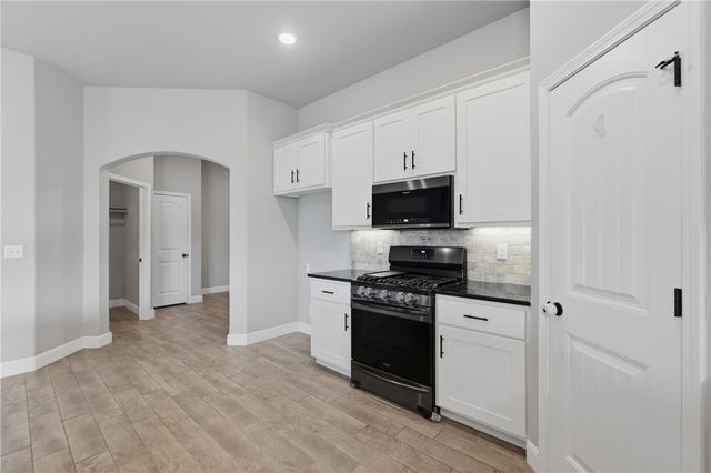 2305 Carper Lane, Pea Ridge, AR 72751