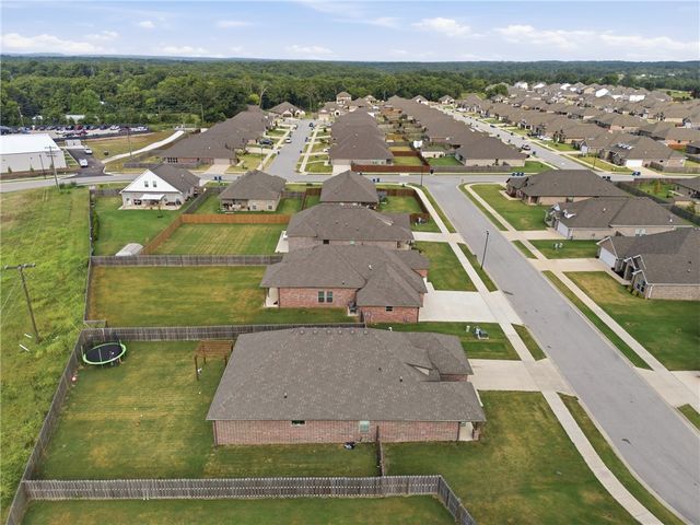 2305 Carper Lane, Pea Ridge, AR 72751