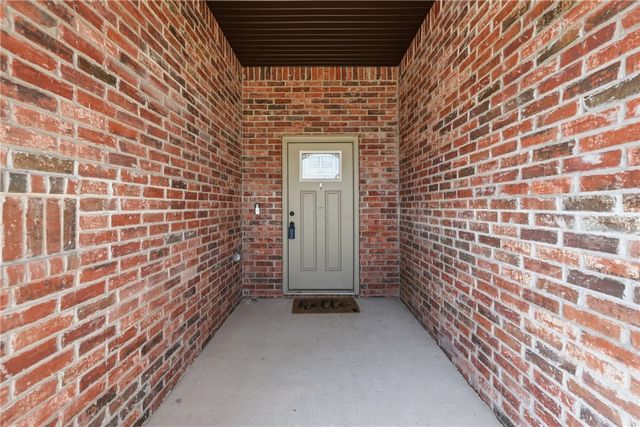 2305 Carper Lane, Pea Ridge, AR 72751