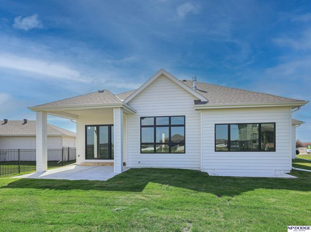 12715 S 79 Street, Papillion, NE 68046