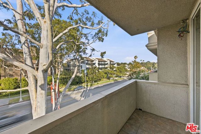 2301 S Beverly Glen Boulevard 301, Los Angeles, CA 90064