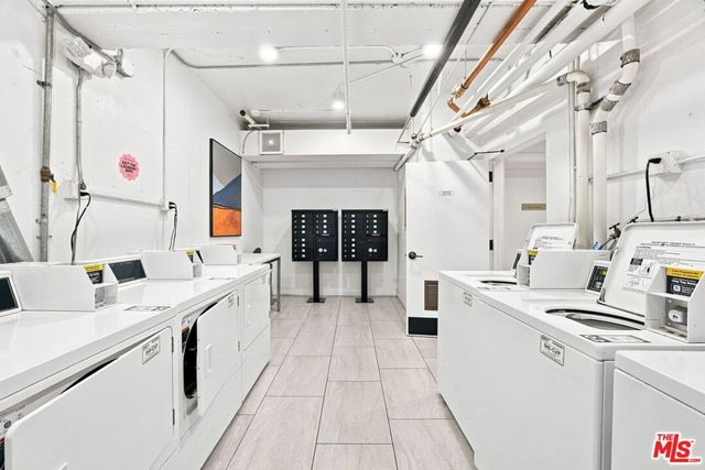 2301 S Beverly Glen Boulevard 301, Los Angeles, CA 90064