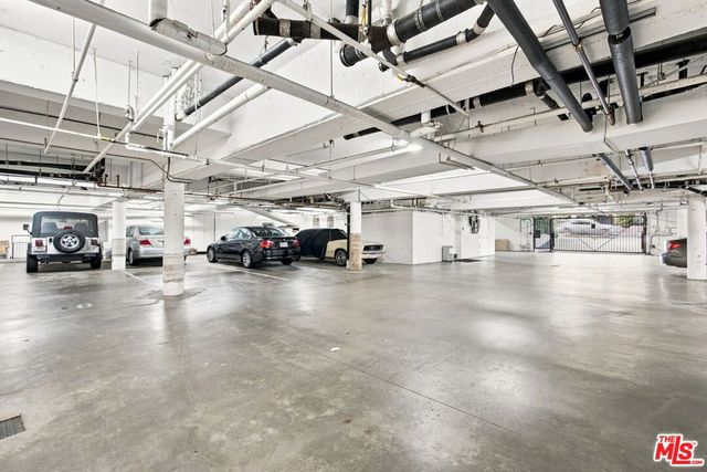 2301 S Beverly Glen Boulevard 301, Los Angeles, CA 90064