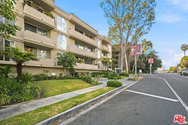 2301 S Beverly Glen Boulevard 301, Los Angeles, CA 90064