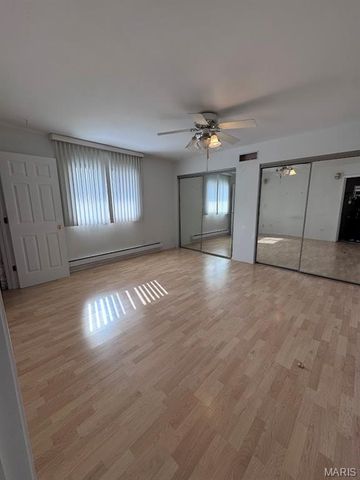 10008 Sakura Drive, Unincorporated, MO 63128