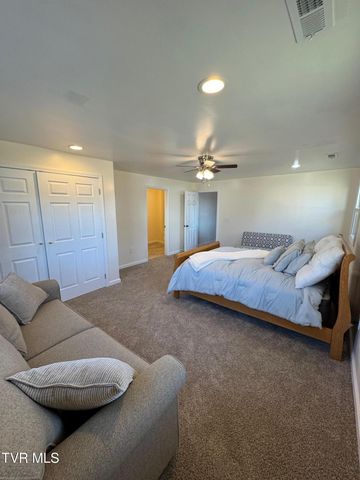 915 Muddy Creek Road, Piney Flats, TN 37686