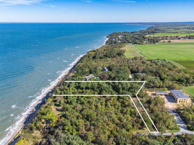 6121 Oregon Road, Cutchogue, NY 11935