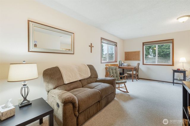 15120 Elm Street E, Sumner, WA 98390