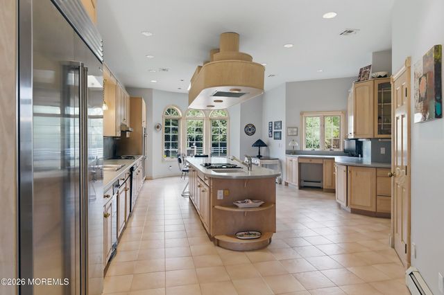 4 Thunder Lane, Colts Neck, NJ 07722