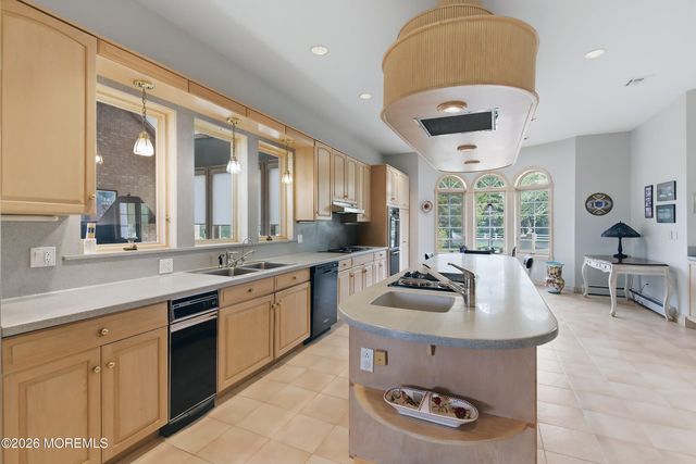 4 Thunder Lane, Colts Neck, NJ 07722