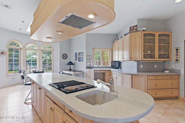 4 Thunder Lane, Colts Neck, NJ 07722