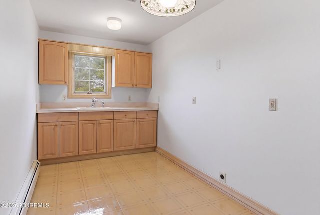 4 Thunder Lane, Colts Neck, NJ 07722
