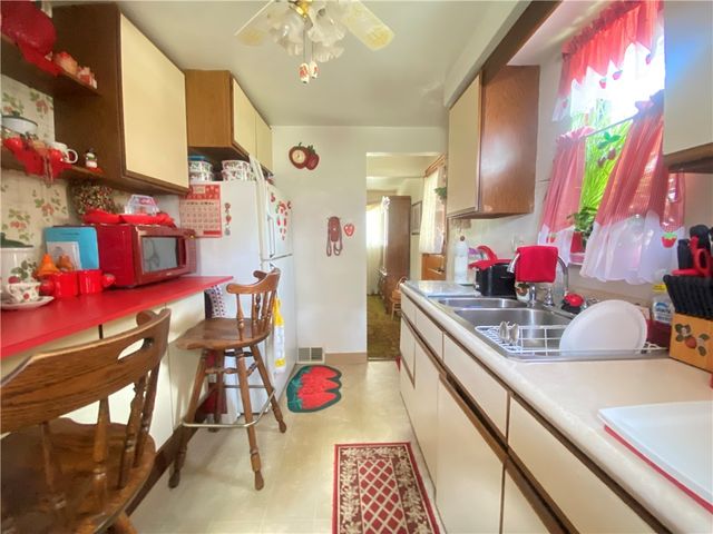 2017 Borland Rd, Scott Twp, PA 15243