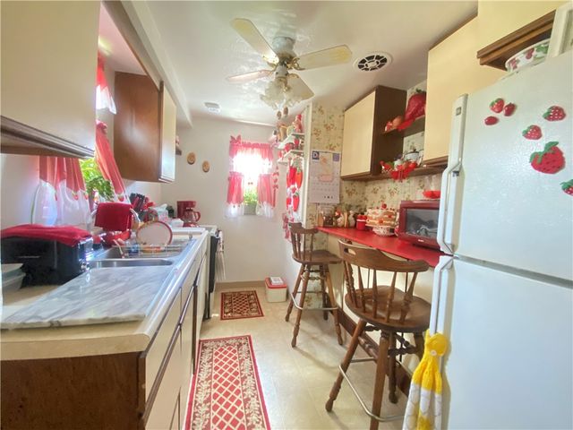 2017 Borland Rd, Scott Twp, PA 15243