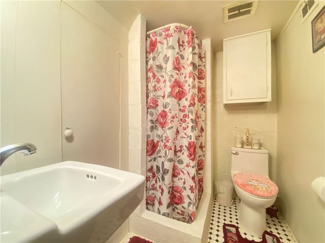 2017 Borland Rd, Scott Twp, PA 15243