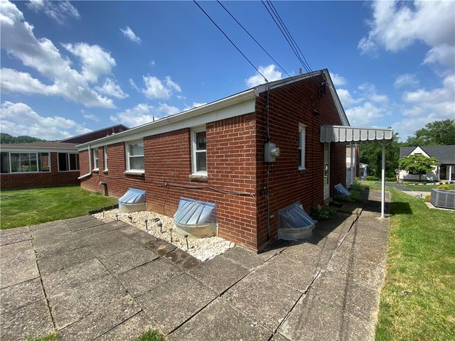 2017 Borland Rd, Scott Twp, PA 15243