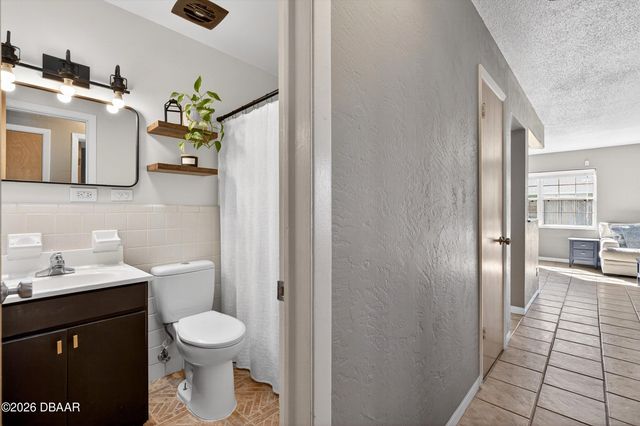 1655 S Palmetto Avenue, South Daytona, FL 32119