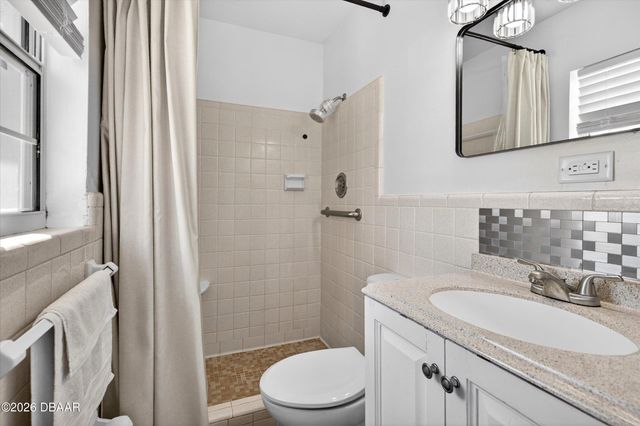 1655 S Palmetto Avenue, South Daytona, FL 32119