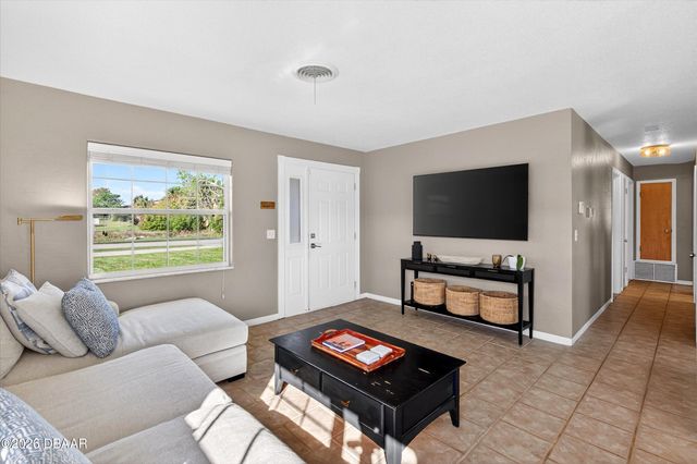 1655 S Palmetto Avenue, South Daytona, FL 32119