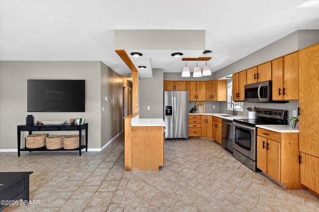 1655 S Palmetto Avenue, South Daytona, FL 32119