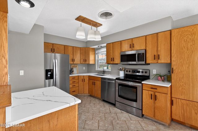 1655 S Palmetto Avenue, South Daytona, FL 32119