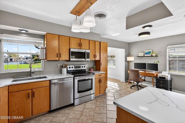 1655 S Palmetto Avenue, South Daytona, FL 32119