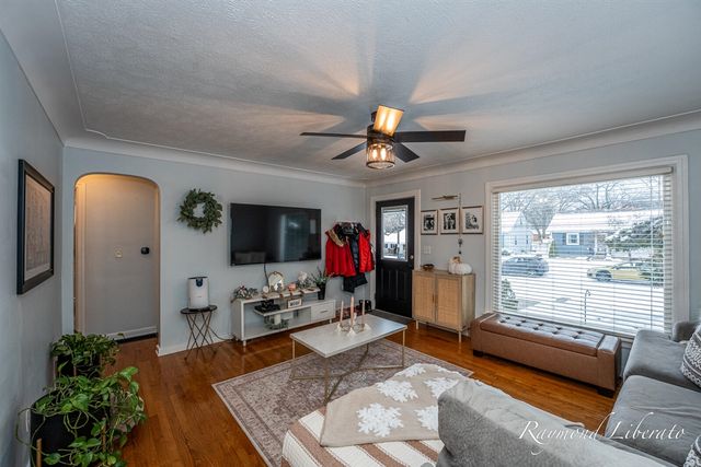 825 Spring Avenue, Grand Rapids, MI 49503