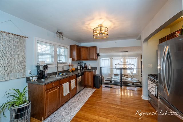 825 Spring Avenue, Grand Rapids, MI 49503