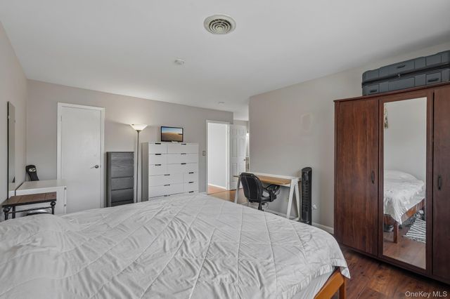 42 Tulip Court, Nanuet, NY 10954
