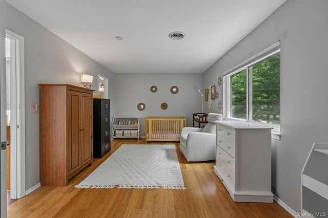 42 Tulip Court, Nanuet, NY 10954