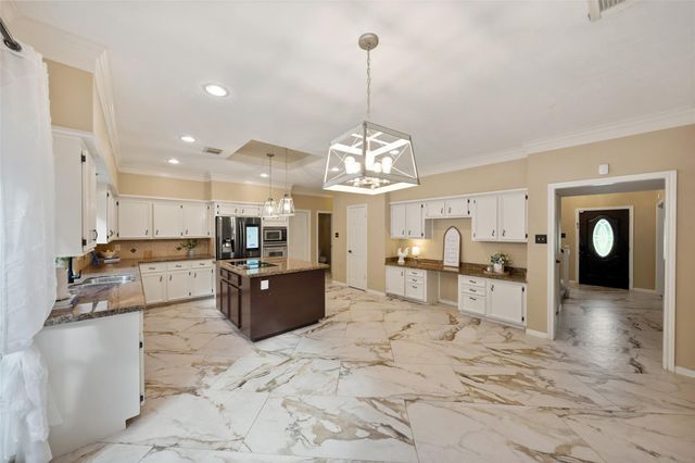 4422 Pine Breeze Drive, Kingwood, TX 77345
