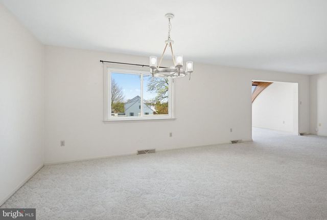 77 ROCKFORD RD, Mountville, PA 17554
