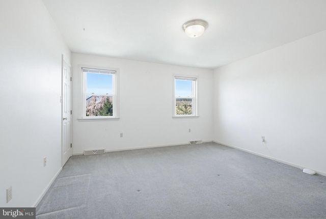 77 ROCKFORD RD, Mountville, PA 17554