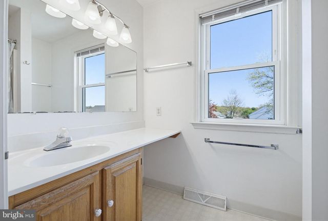 77 ROCKFORD RD, Mountville, PA 17554