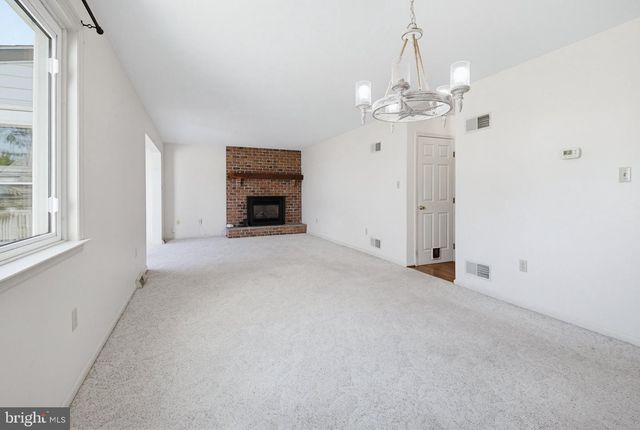 77 ROCKFORD RD, Mountville, PA 17554