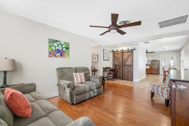 925 27th Avenue, Vero Beach, FL 32960