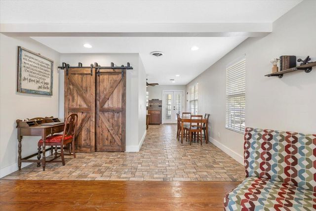 925 27th Avenue, Vero Beach, FL 32960