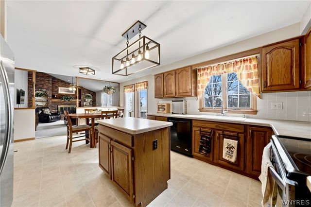 2208 Katherine Drive, Wheatfield, NY 14304