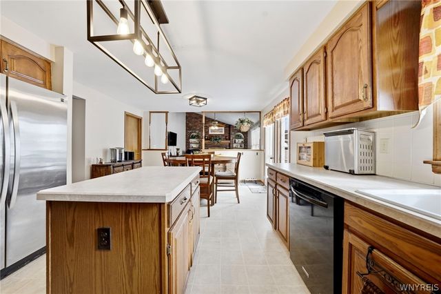 2208 Katherine Drive, Wheatfield, NY 14304