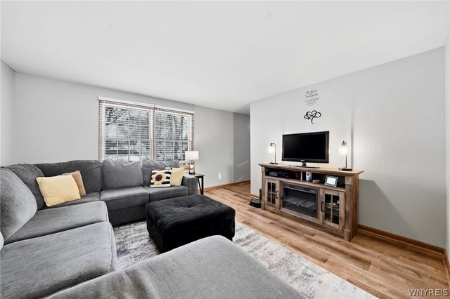 2208 Katherine Drive, Wheatfield, NY 14304