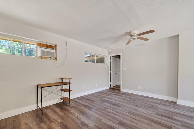 1810 Indian Shores Road, Crosby, TX 77532