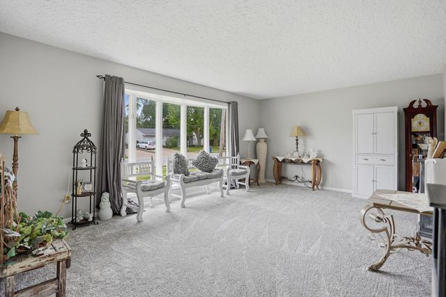 3701 Kennedy Drive, East Moline, IL 61244