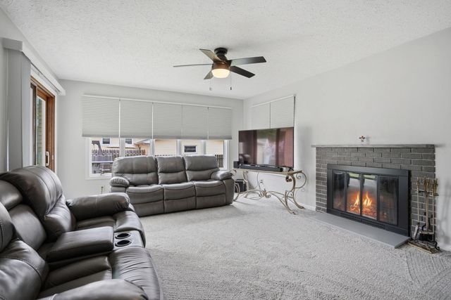 3701 Kennedy Drive, East Moline, IL 61244
