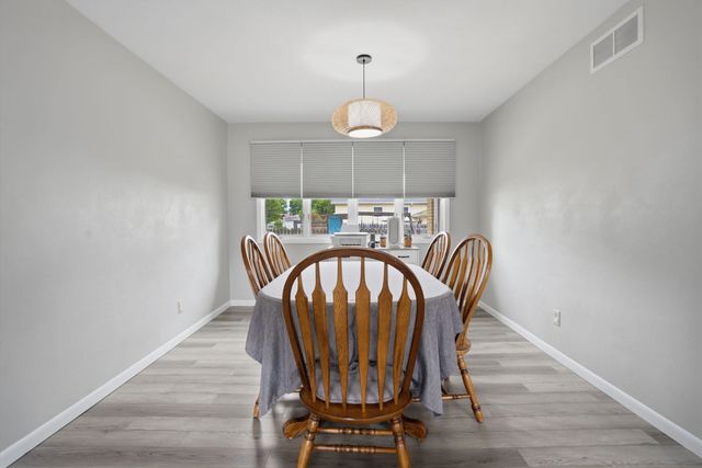 3701 Kennedy Drive, East Moline, IL 61244