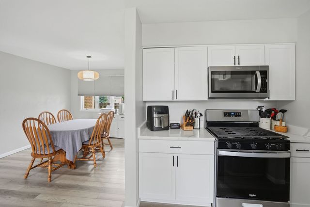 3701 Kennedy Drive, East Moline, IL 61244