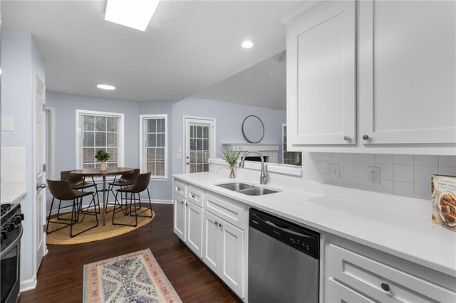 106 Hearthstone Drive, Woodstock, GA 30189