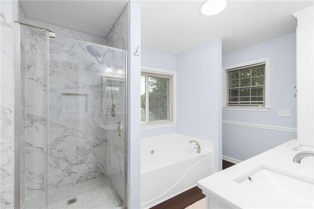 106 Hearthstone Drive, Woodstock, GA 30189