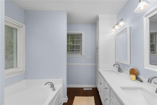 106 Hearthstone Drive, Woodstock, GA 30189