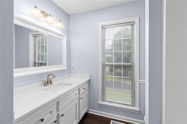 106 Hearthstone Drive, Woodstock, GA 30189