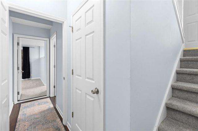 106 Hearthstone Drive, Woodstock, GA 30189